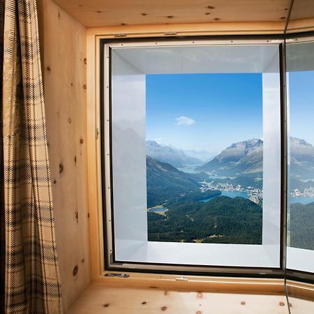 Romantik Hotel Muottas Muragl 자메단 외부 사진