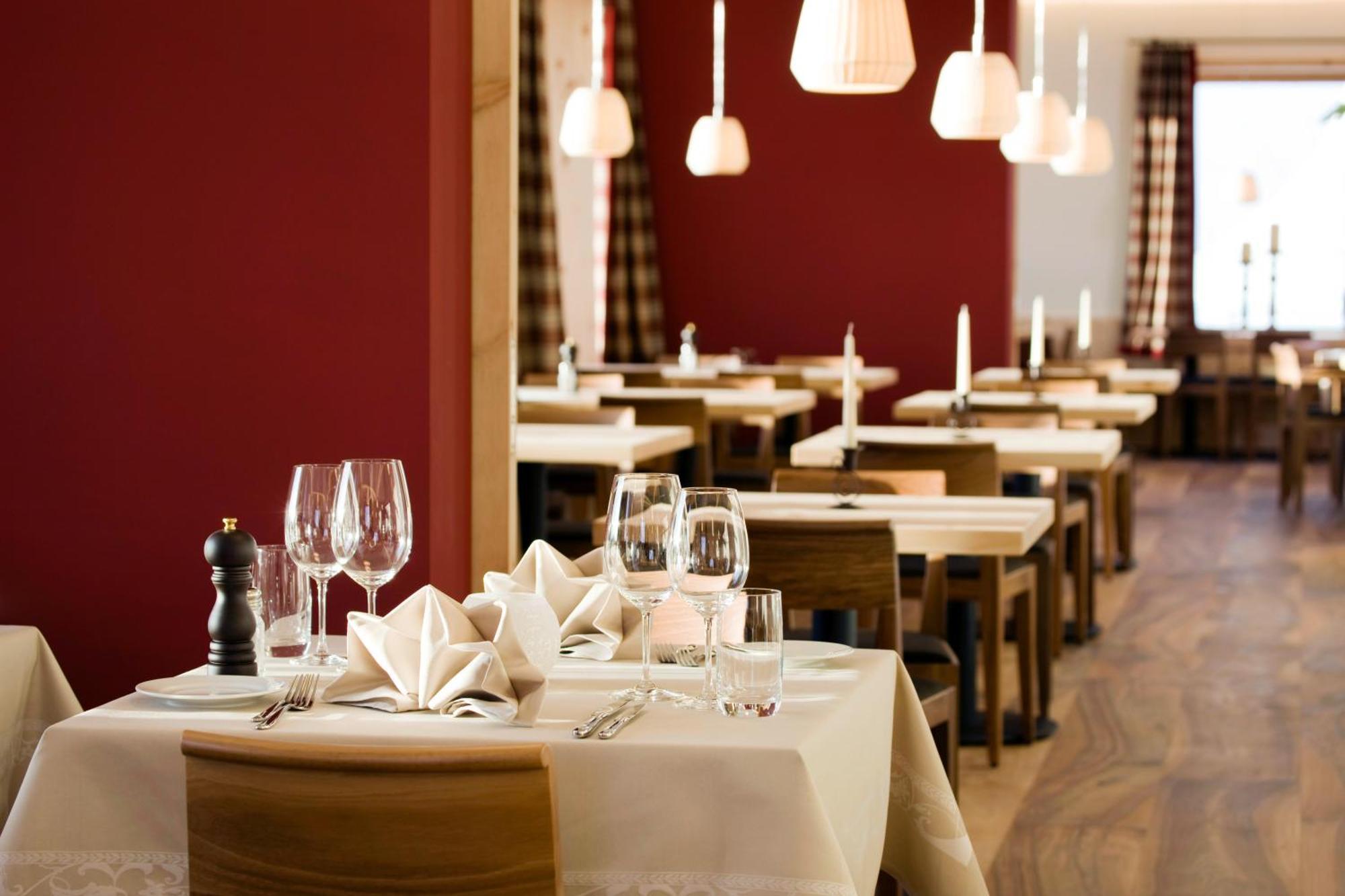 Romantik Hotel Muottas Muragl 자메단 외부 사진