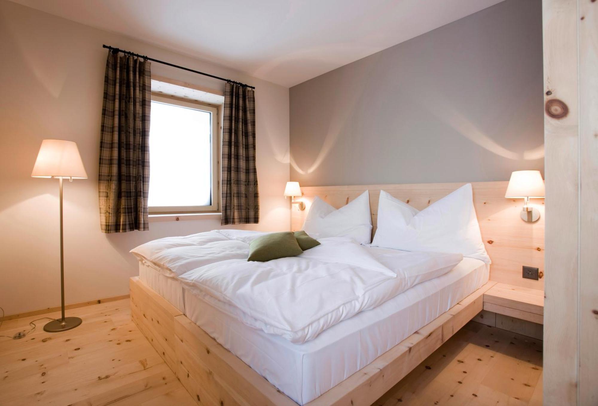 Romantik Hotel Muottas Muragl 자메단 외부 사진