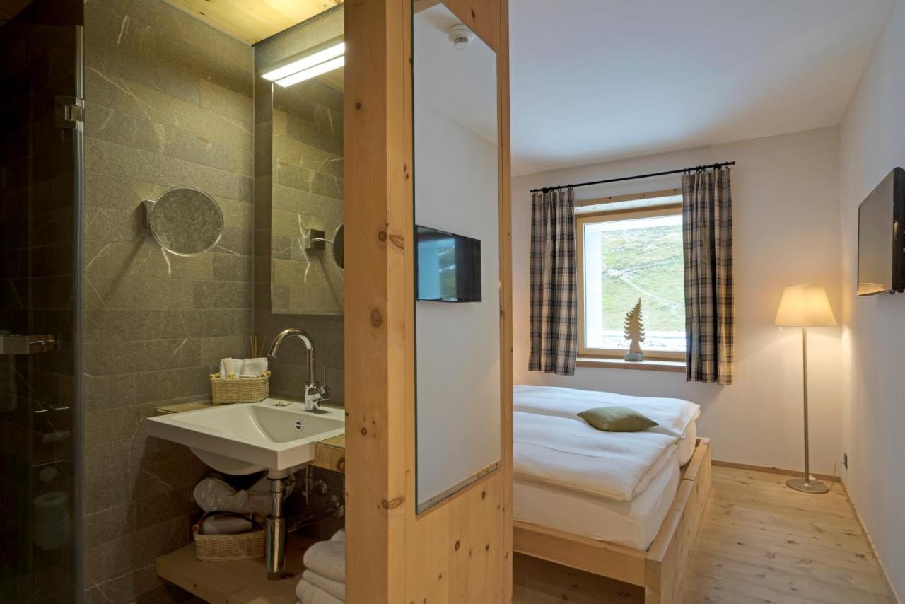 Romantik Hotel Muottas Muragl 자메단 외부 사진